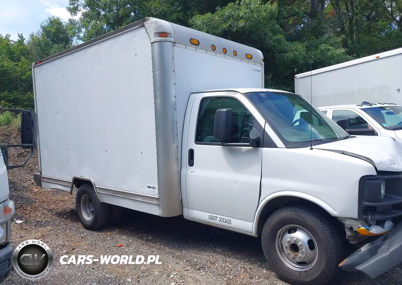 2008 Chevrolet Express Cutaway Work Van VIN:1GBJG31K181165874 - 15