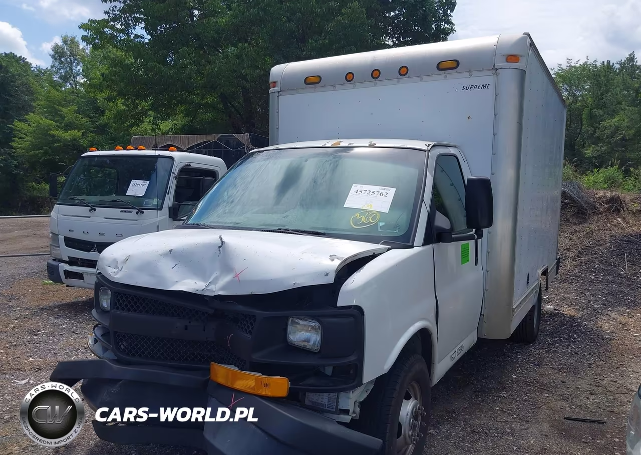 2008 Chevrolet Express Cutaway Work Van VIN:1GBJG31K181165874 - 2