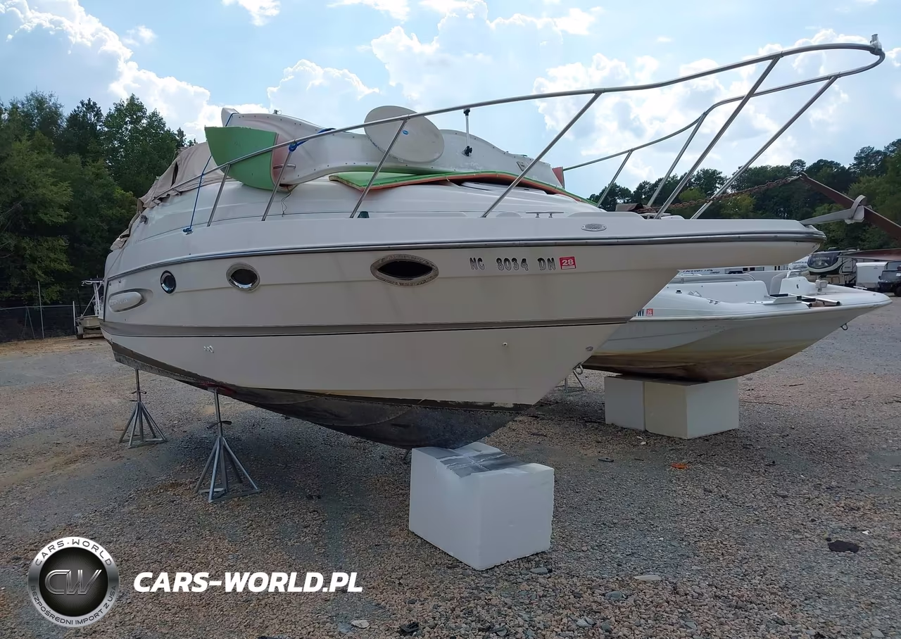 2000 Maxum Cabin Cruiser