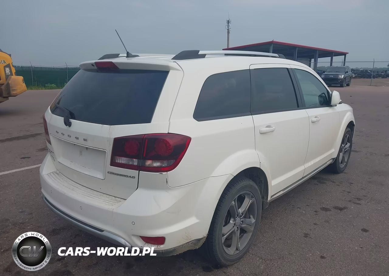 2015 Dodge Journey Crossroad VIN:3C4PDDGG1FT721002 - 4