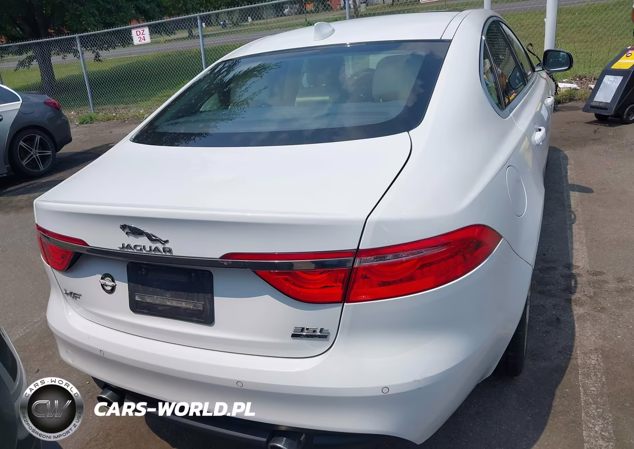 2016 Jaguar Xf 35T Premium VIN:SAJBJ4BV3GCY17558 - 14