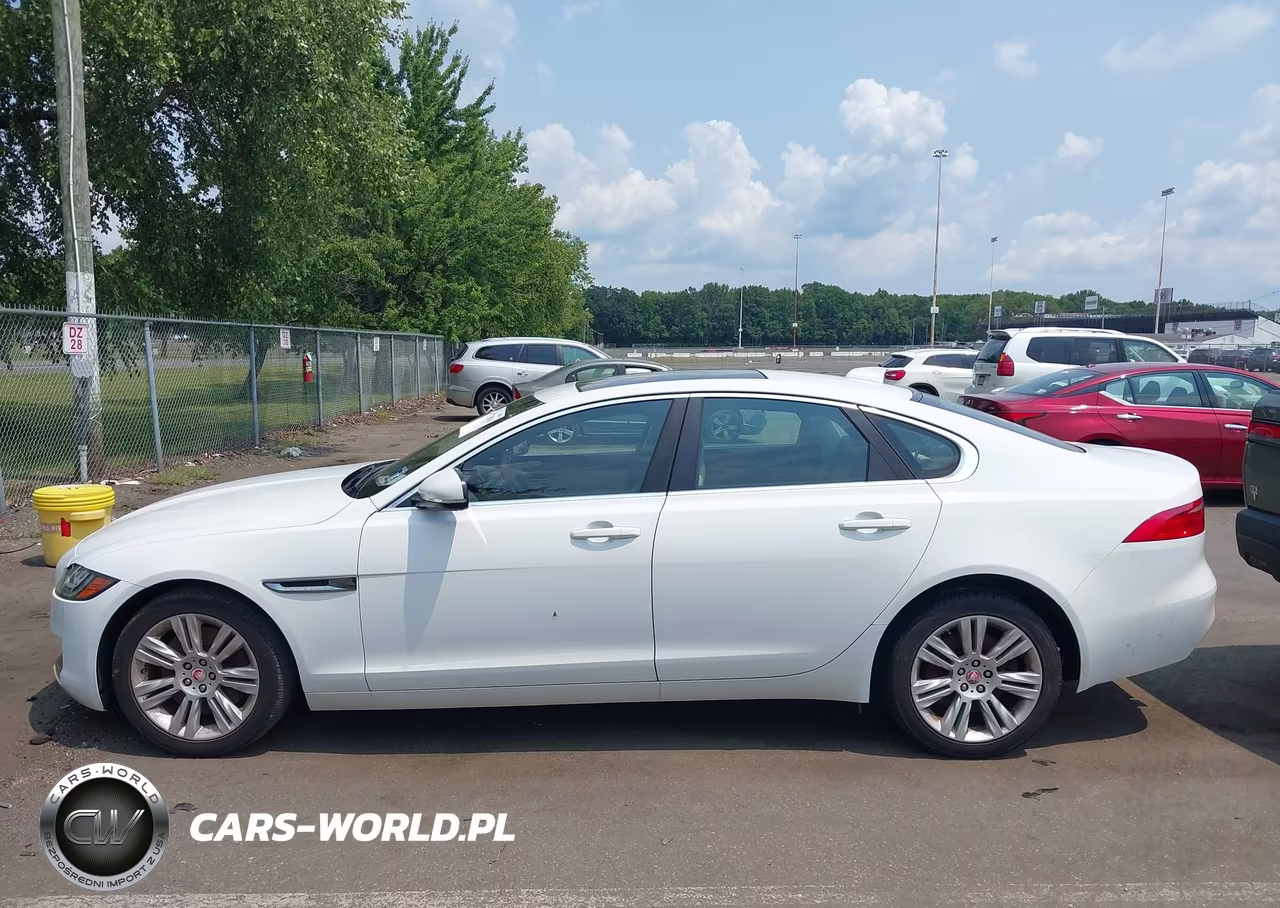 2016 Jaguar Xf 35T Premium VIN:SAJBJ4BV3GCY17558 - 15