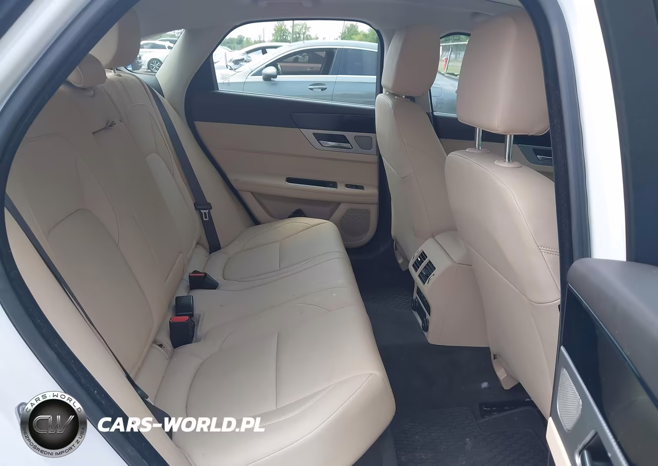 2016 Jaguar Xf 35T Premium VIN:SAJBJ4BV3GCY17558 - 8