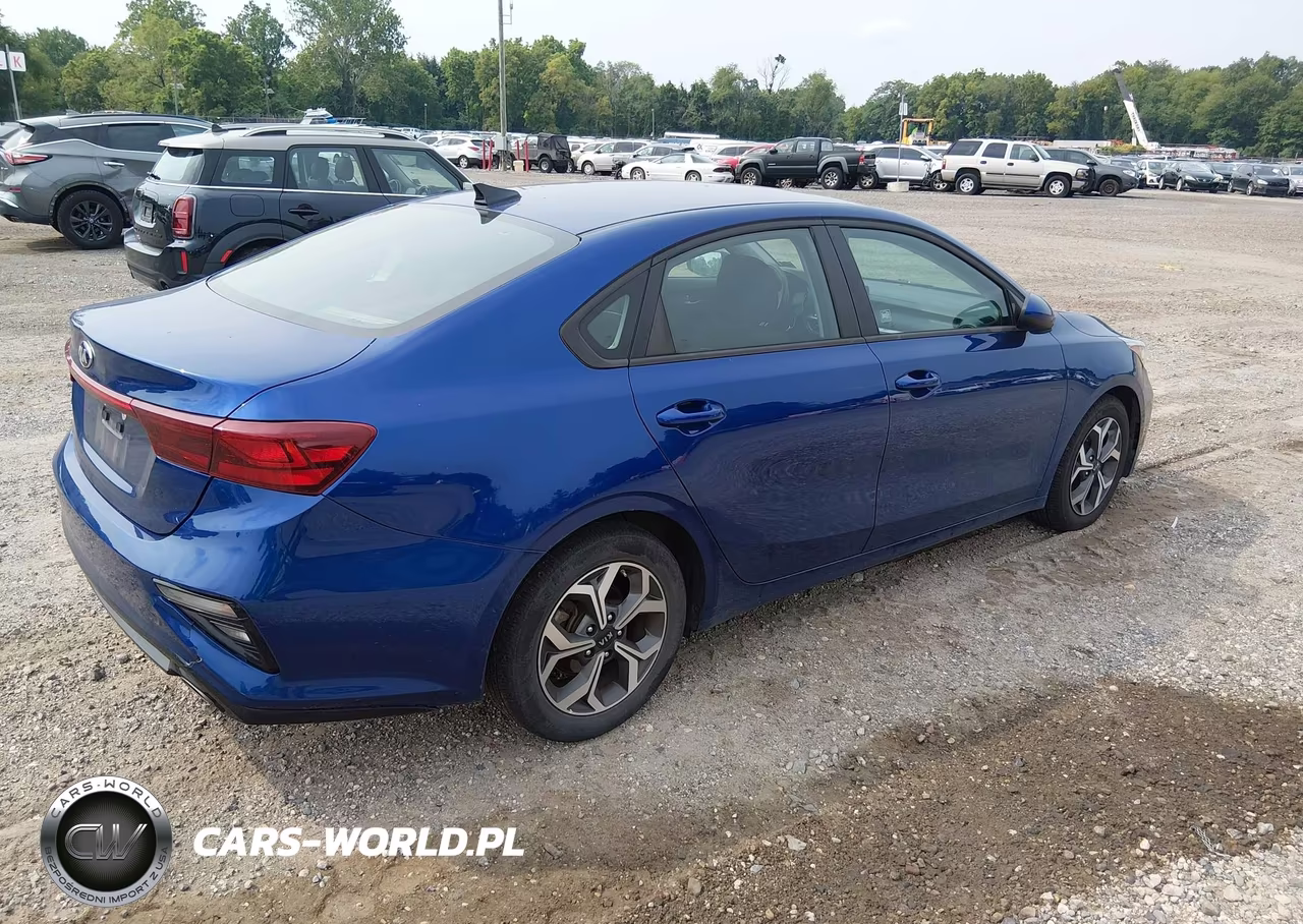 2021 Kia Forte Lxs VIN:3KPF24AD2ME376080 - 4
