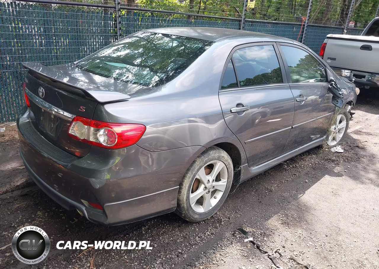 2013 Toyota Corolla S VIN:5YFBU4EE5DP197588 - 4