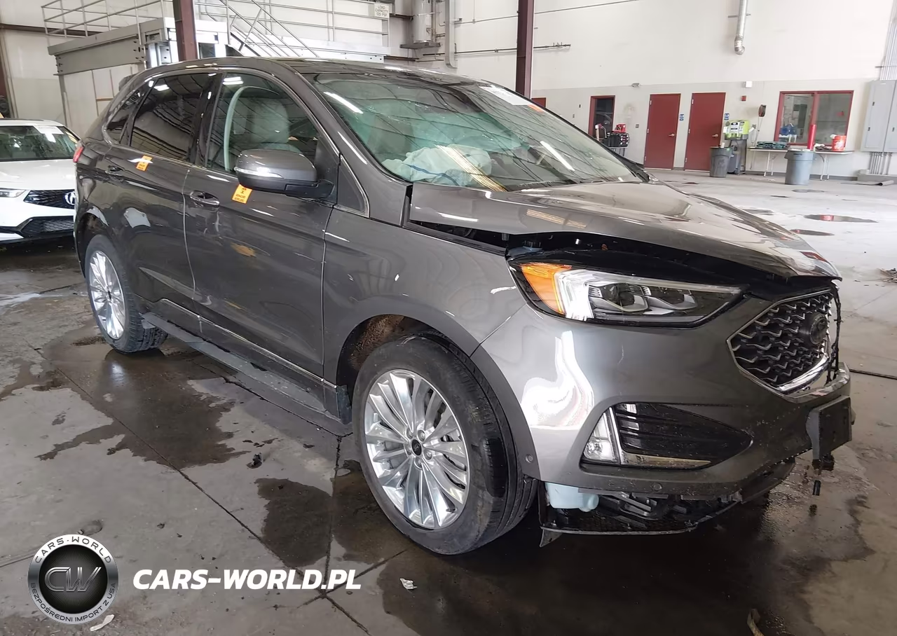 2024 Ford Edge Titanium