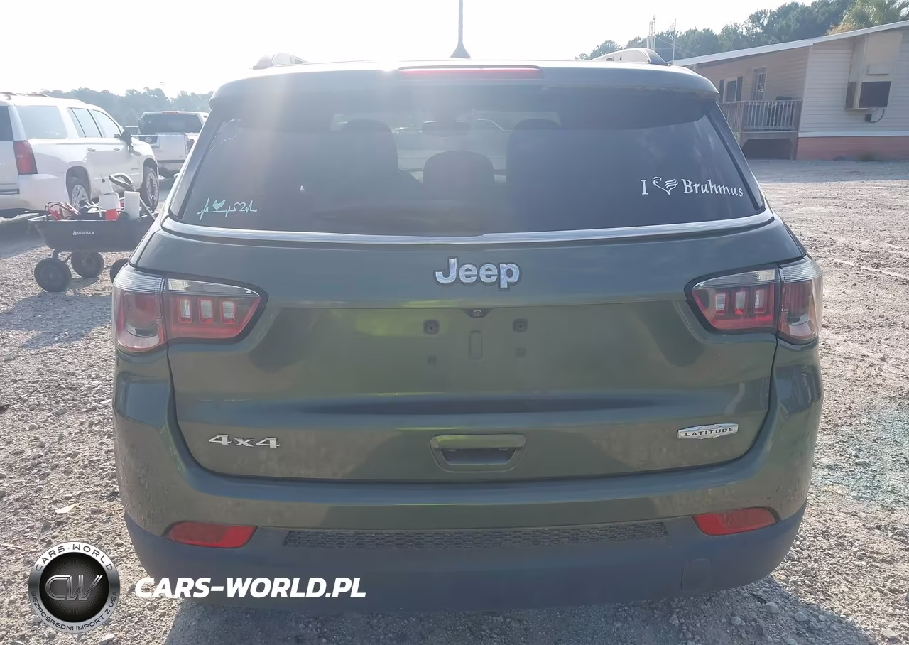 2018 Jeep Compass Latitude 4X4 VIN:3C4NJDBB2JT418492 - 16