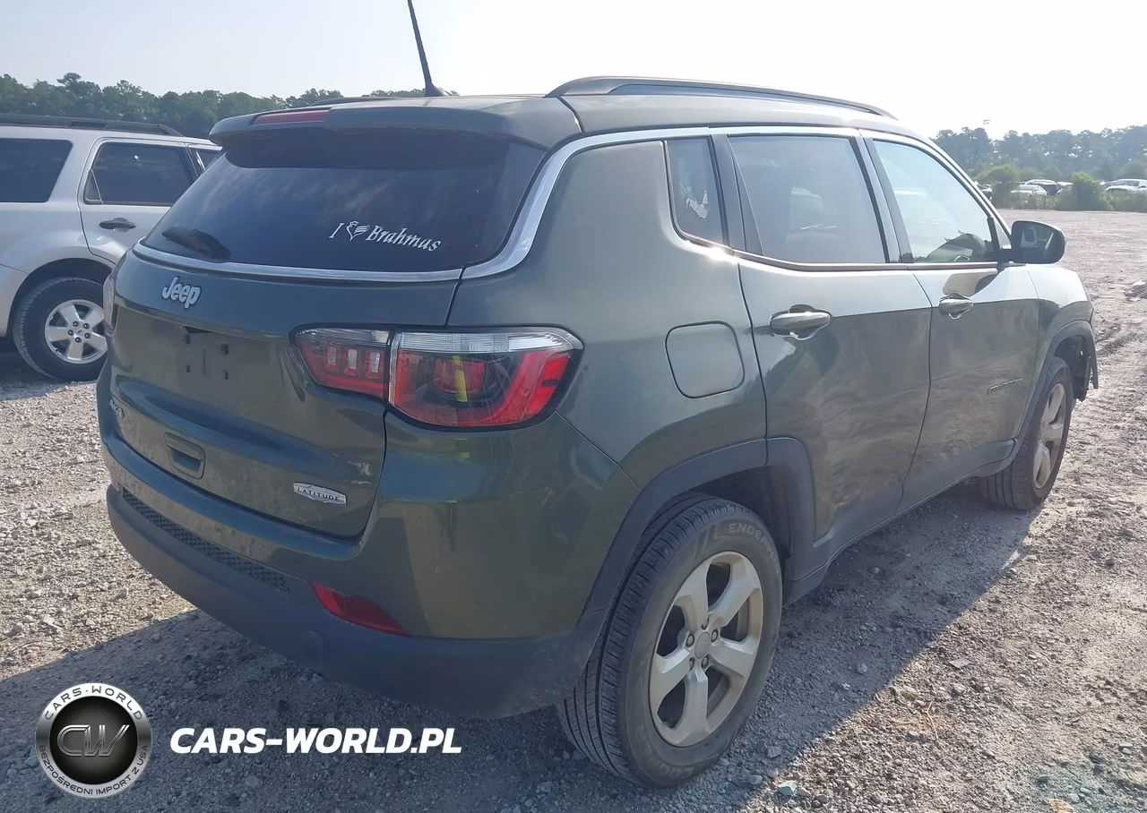 2018 Jeep Compass Latitude 4X4 VIN:3C4NJDBB2JT418492 - 4