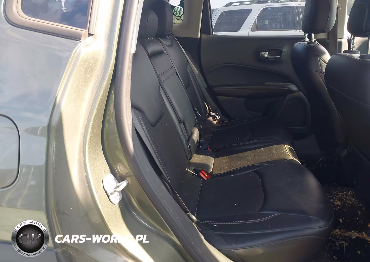 2018 Jeep Compass Latitude 4X4 VIN:3C4NJDBB2JT418492 - 8