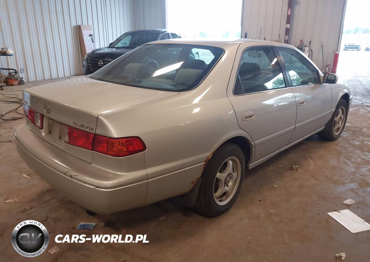 2001 Toyota Camry Le VIN:4T1BG22K11U120510 - 4