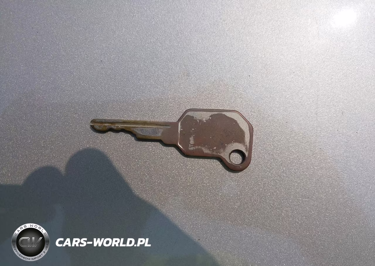 1985 Chevrolet C10 VIN:2GCEC14H7F1122810 - 11