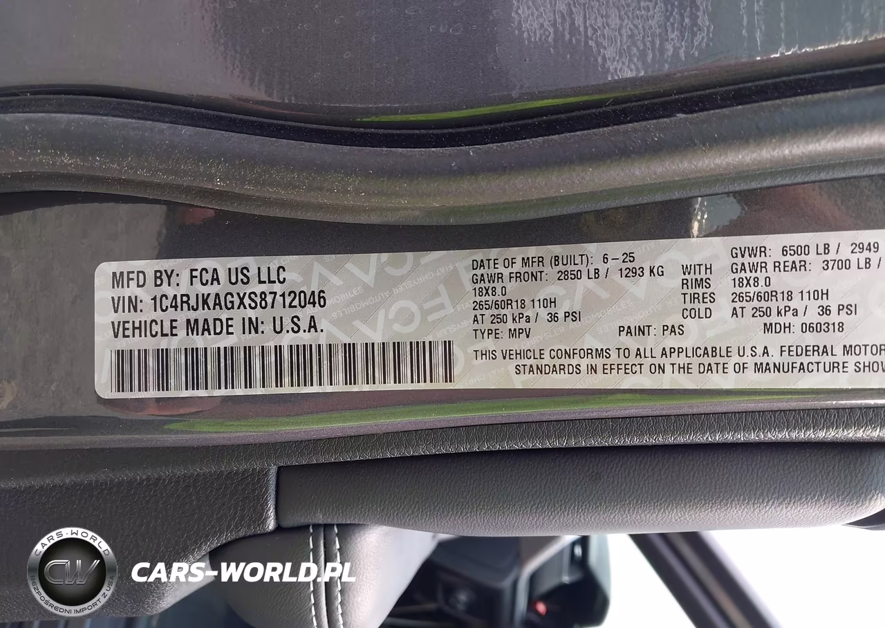 2025 Jeep Grand Cherokee L Laredo X 4X4 VIN:1C4RJKAGXS8712046 - 9
