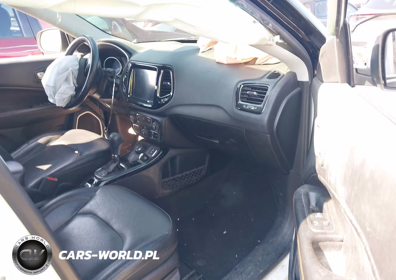 2018 Jeep Compass Limited 4X4 VIN:3C4NJDCB4JT433252 - 5