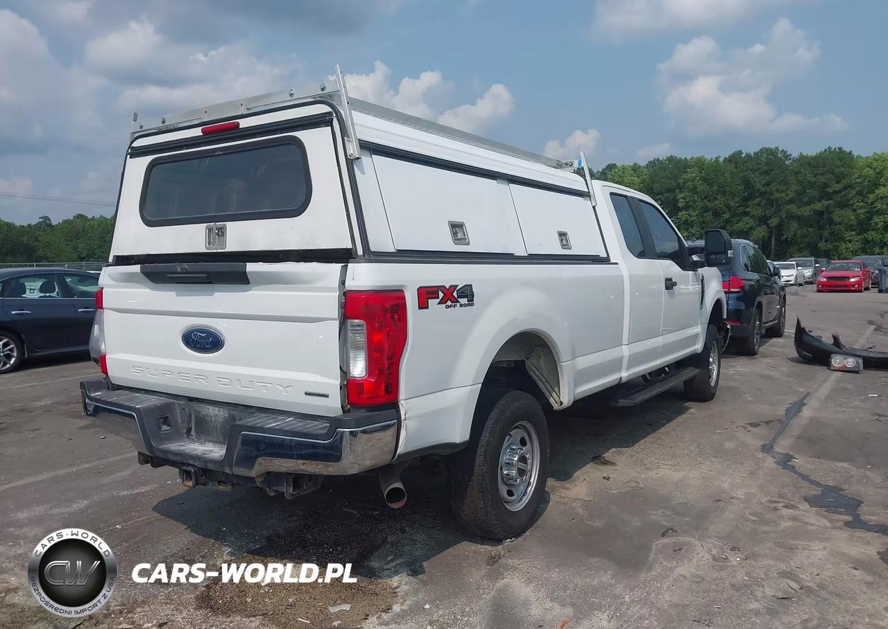 2017 Ford F-250 Xl VIN:1FT7X2B62HEC05633 - 4