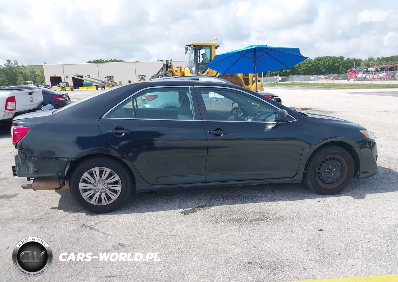 2014 Toyota Camry Le VIN:4T1BF1FK6EU381693 - 13