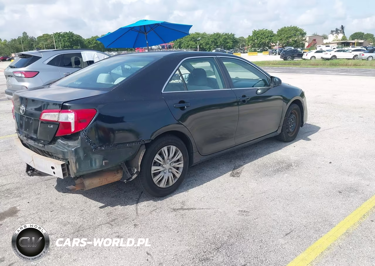2014 Toyota Camry Le VIN:4T1BF1FK6EU381693 - 4