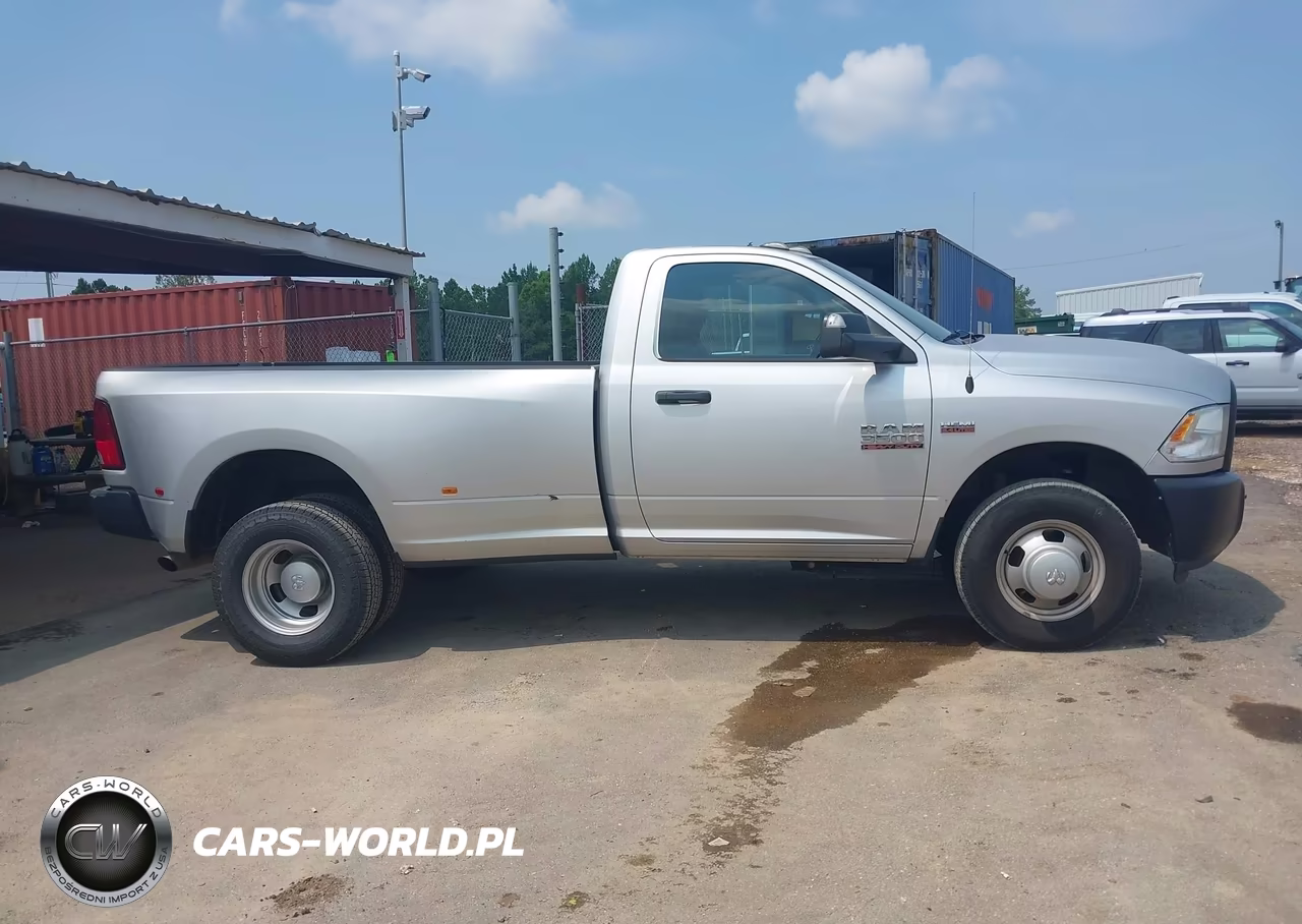2018 Ram 3500 Tradesman 4X2 8' Box VIN:3C63RPAJ9JG383606 - 17