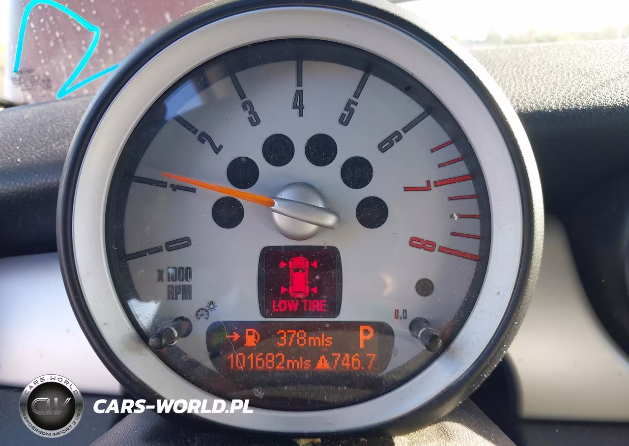 2008 Mini Cooper Hardtop VIN:WMWMF33558TT63345 - 7