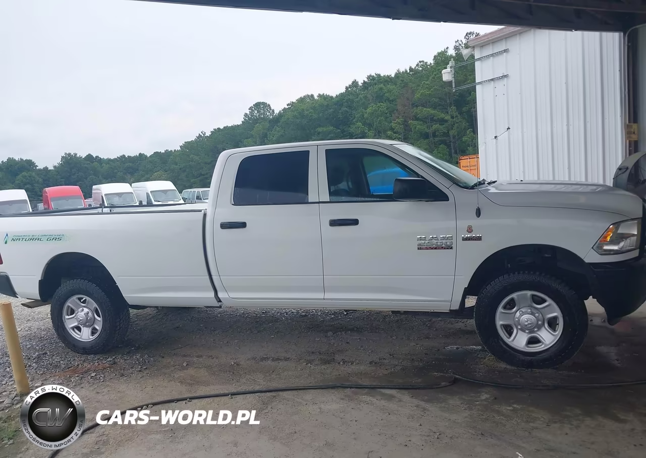 2016 Ram 2500 Tradesman VIN:3C6UR5H25GG297449 - 13