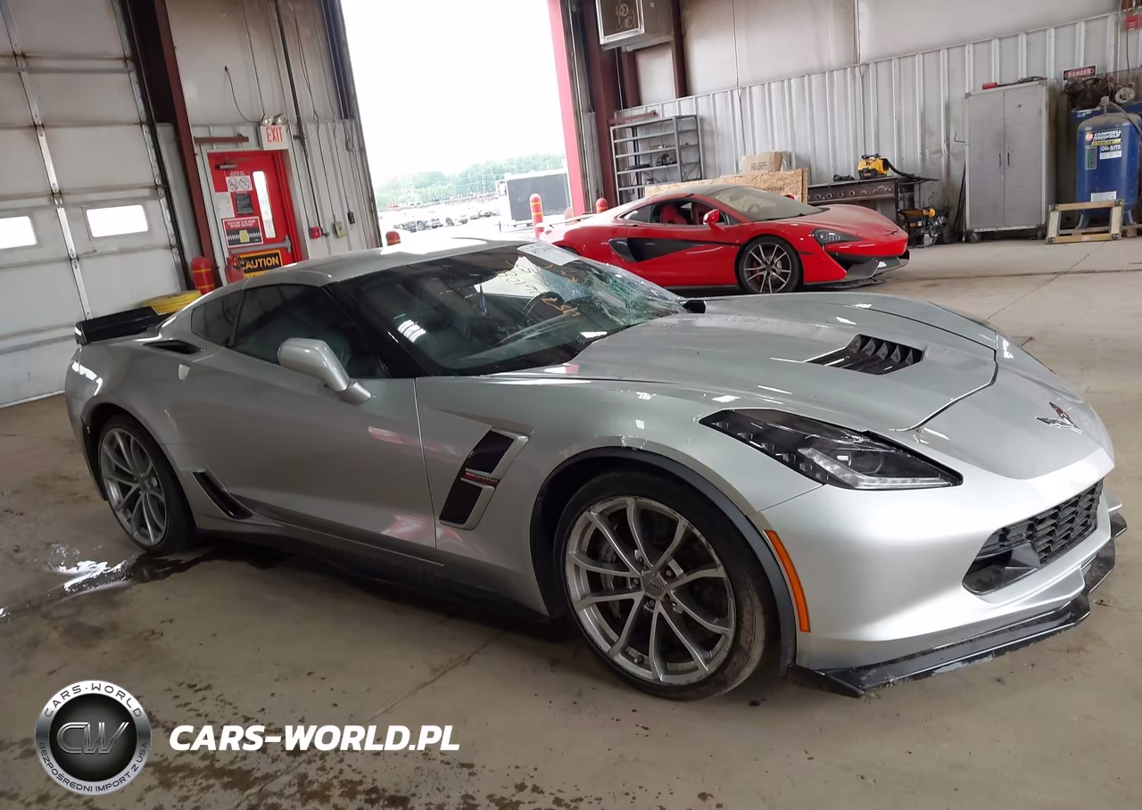 2017 Chevrolet Corvette Grand Sport VIN:1G1YV2D73H5105355 - 13