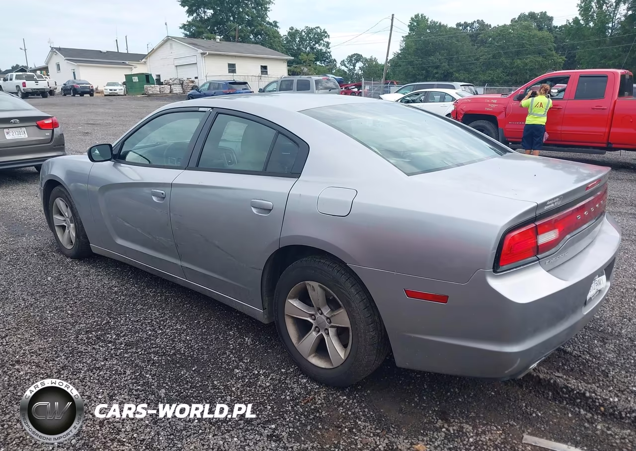 2013 Dodge Charger Se VIN:2C3CDXBG7DH640555 - 3