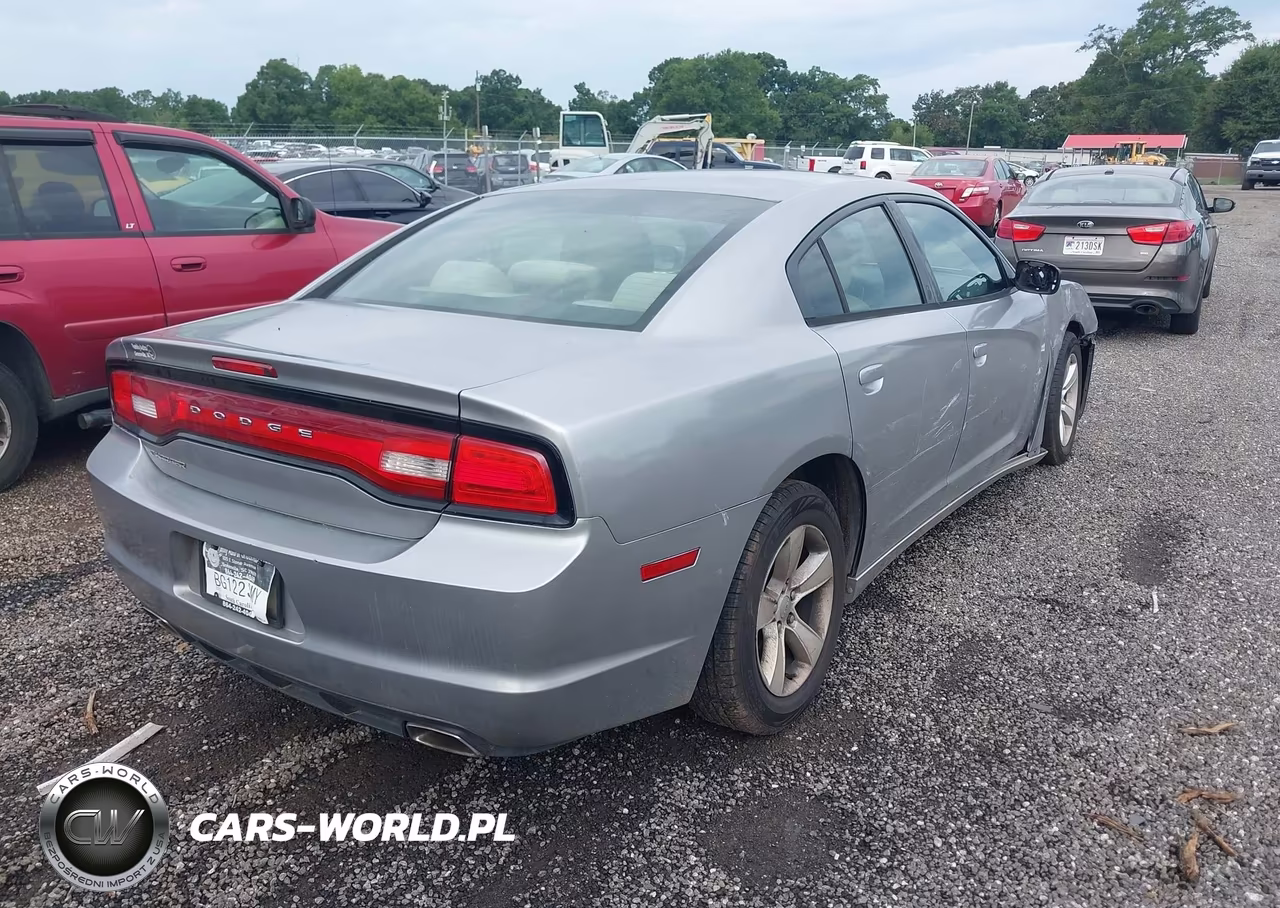2013 Dodge Charger Se VIN:2C3CDXBG7DH640555 - 4