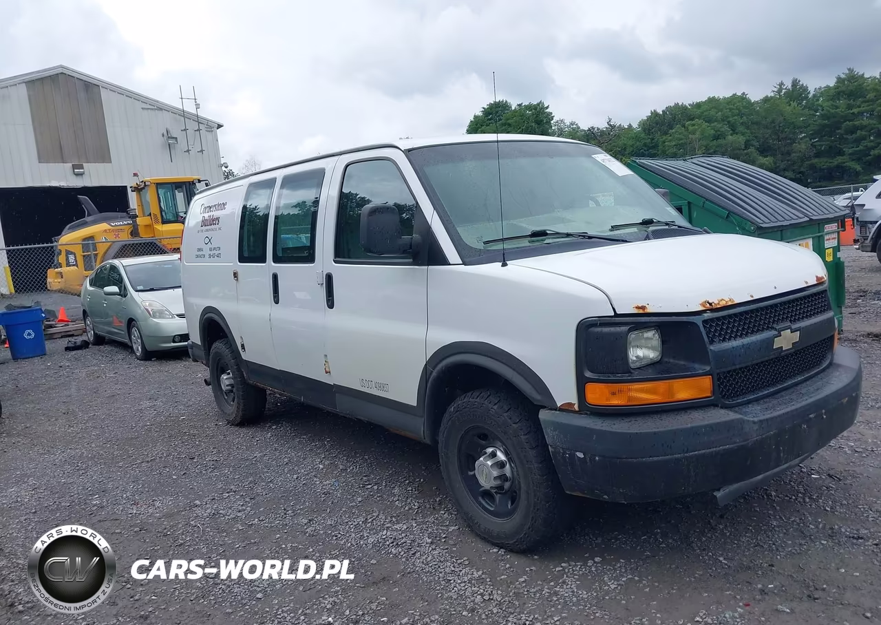2013 Chevrolet Express 2500 Work Van – zdjęcie 1 z 16