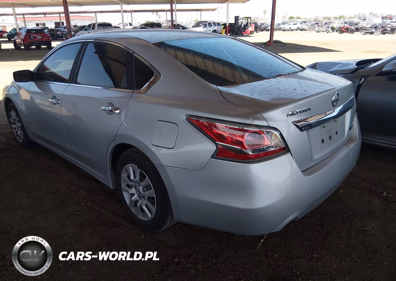 2014 Nissan Altima 2.5 S VIN:1N4AL3AP6EN330427 - 3