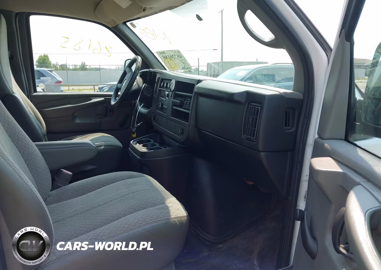 2013 Chevrolet Express 2500 Work Van VIN:1GCWGFBA8D1130297 - 5