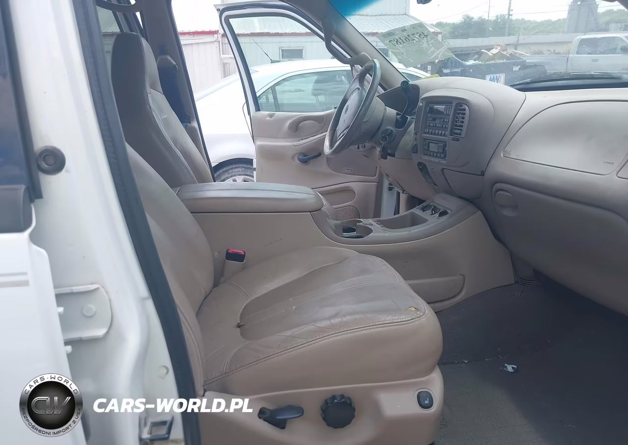 2000 Ford Expedition Eddie Bauer VIN:1FMFU18L3YLB51794 - 5