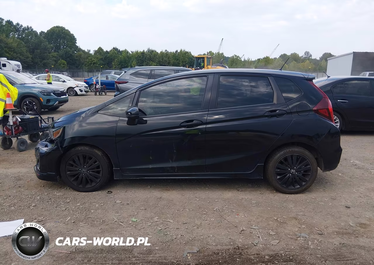2018 Honda Fit Sport VIN:3HGGK5H67JM722225 - 14