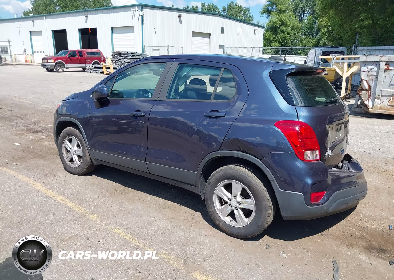 2018 Chevrolet Trax Ls VIN:3GNCJNSB8JL311483 - 3