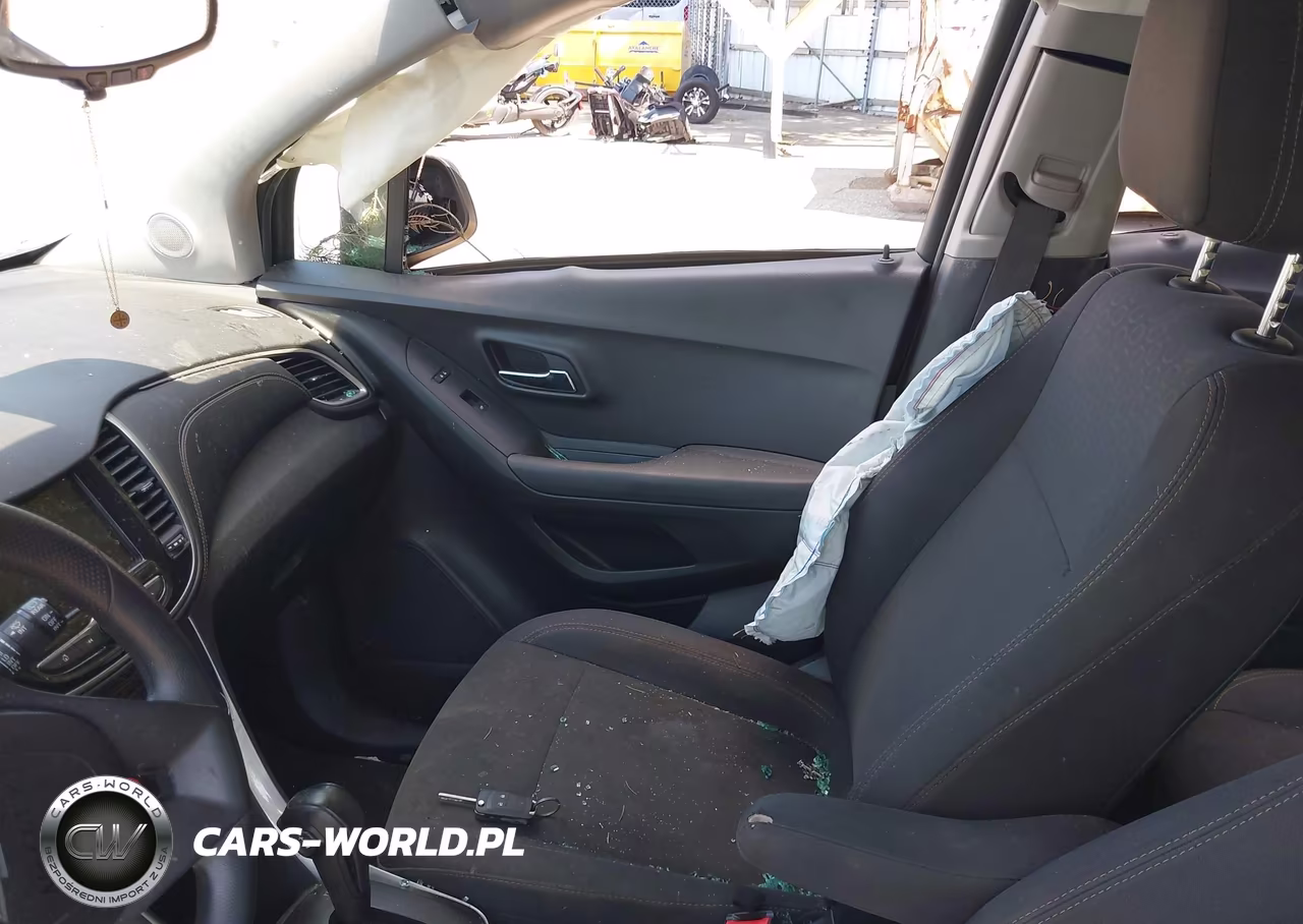 2018 Chevrolet Trax Ls VIN:3GNCJNSB8JL311483 - 5