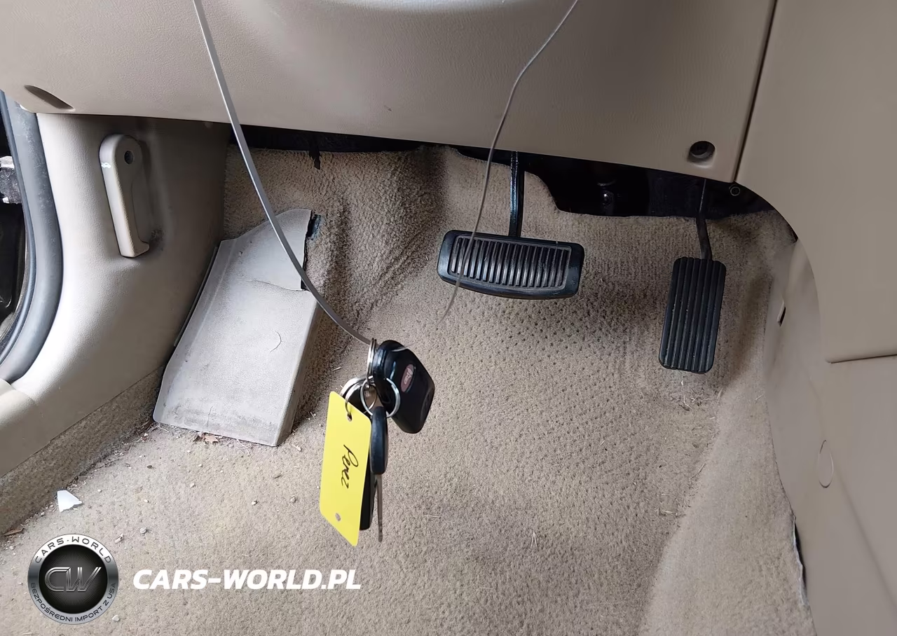 2008 Hyundai Elantra Gls-Se VIN:KMHDU46D88U310632 - 11