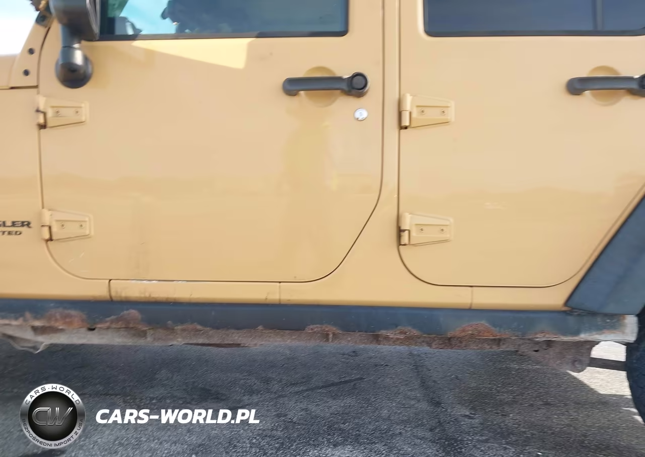 2014 Jeep Wrangler Unlimited Rubicon VIN:1C4HJWFGXEL112155 - 19