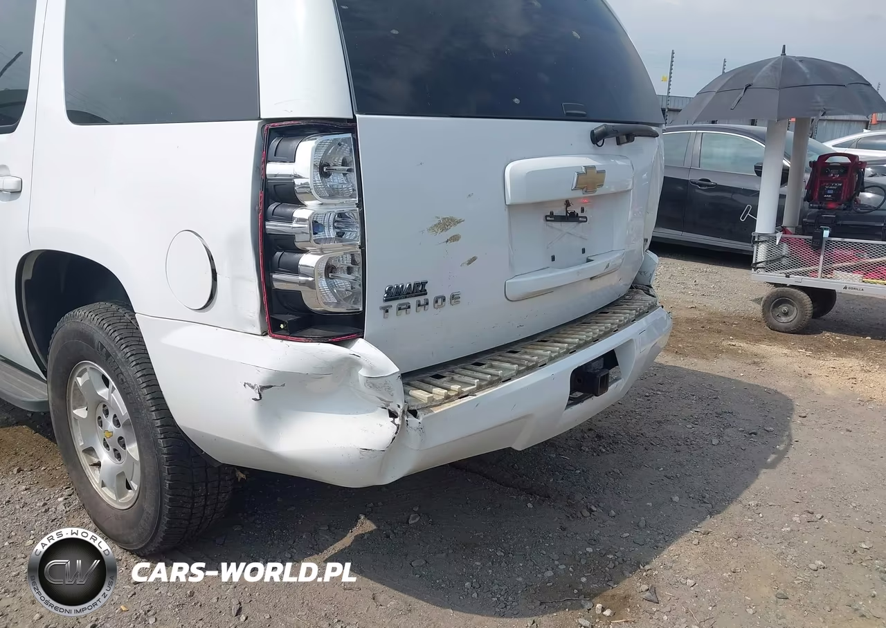 2011 Chevrolet Tahoe Ls VIN:1GNSCAE00BR396192 - 13
