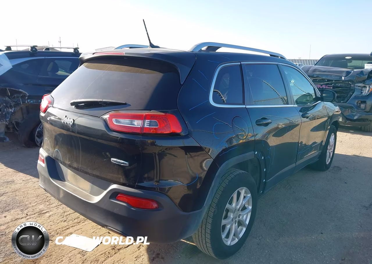 2014 Jeep Cherokee Latitude VIN:1C4PJLCB8EW162795 - 4