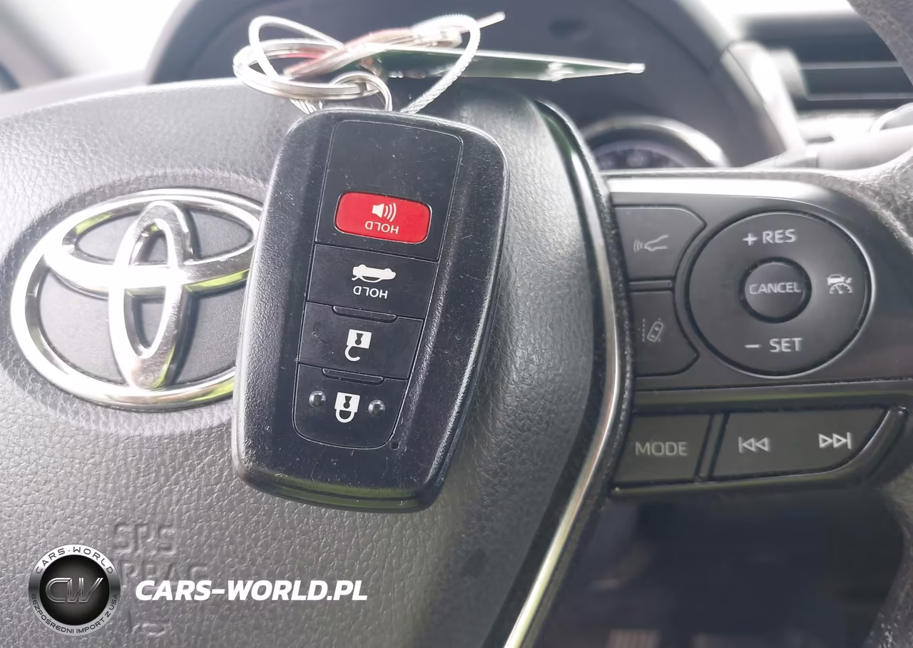 2020 Toyota Camry Le Hybrid VIN:4T1C31AK7LU019678 - 11