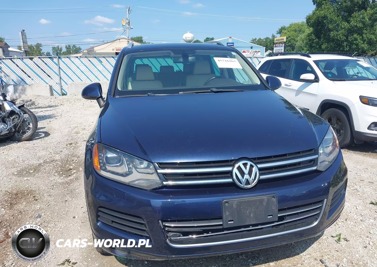 2012 Volkswagen Touareg Tdi Sport VIN:WVGFK9BP9CD000543 - 12