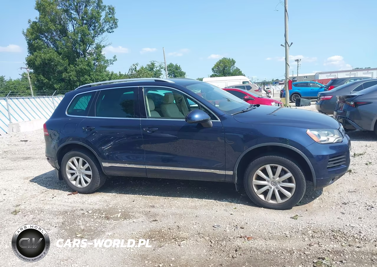 2012 Volkswagen Touareg Tdi Sport VIN:WVGFK9BP9CD000543 - 13