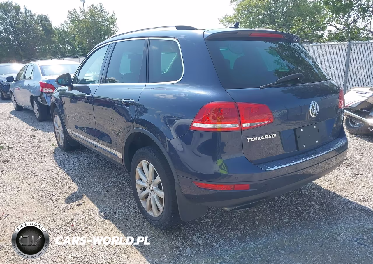 2012 Volkswagen Touareg Tdi Sport VIN:WVGFK9BP9CD000543 - 3