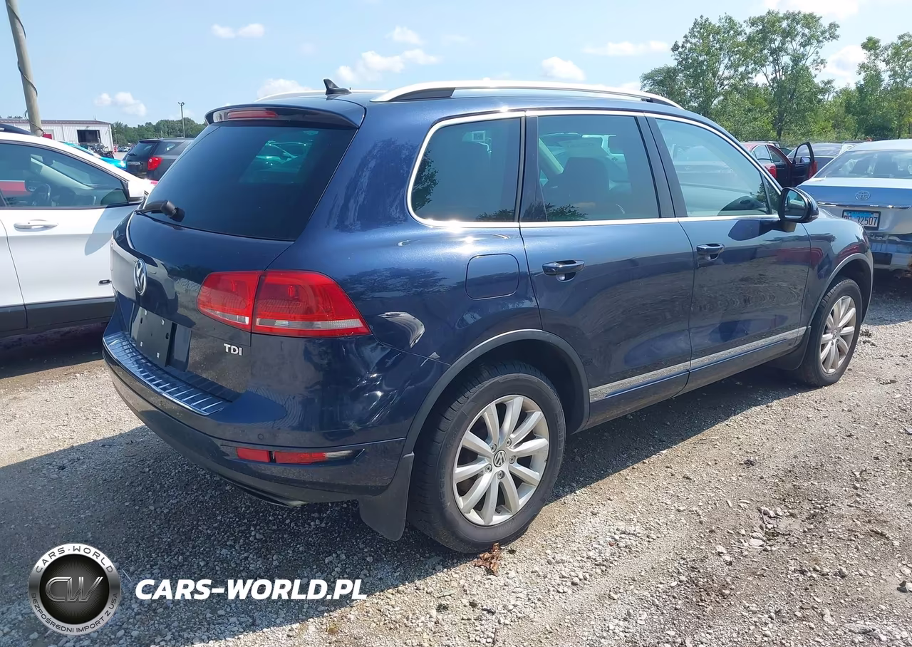 2012 Volkswagen Touareg Tdi Sport VIN:WVGFK9BP9CD000543 - 4