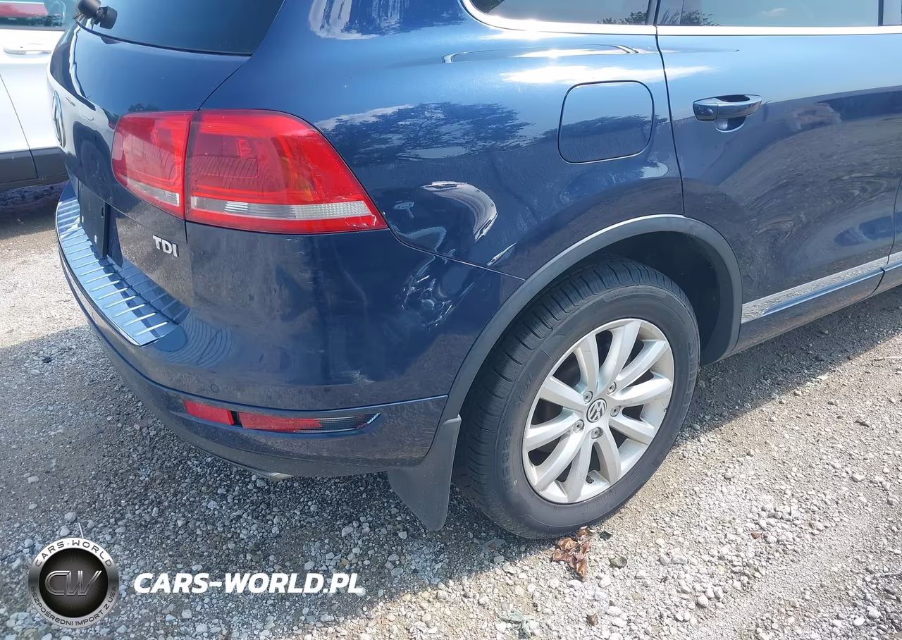2012 Volkswagen Touareg Tdi Sport VIN:WVGFK9BP9CD000543 - 6