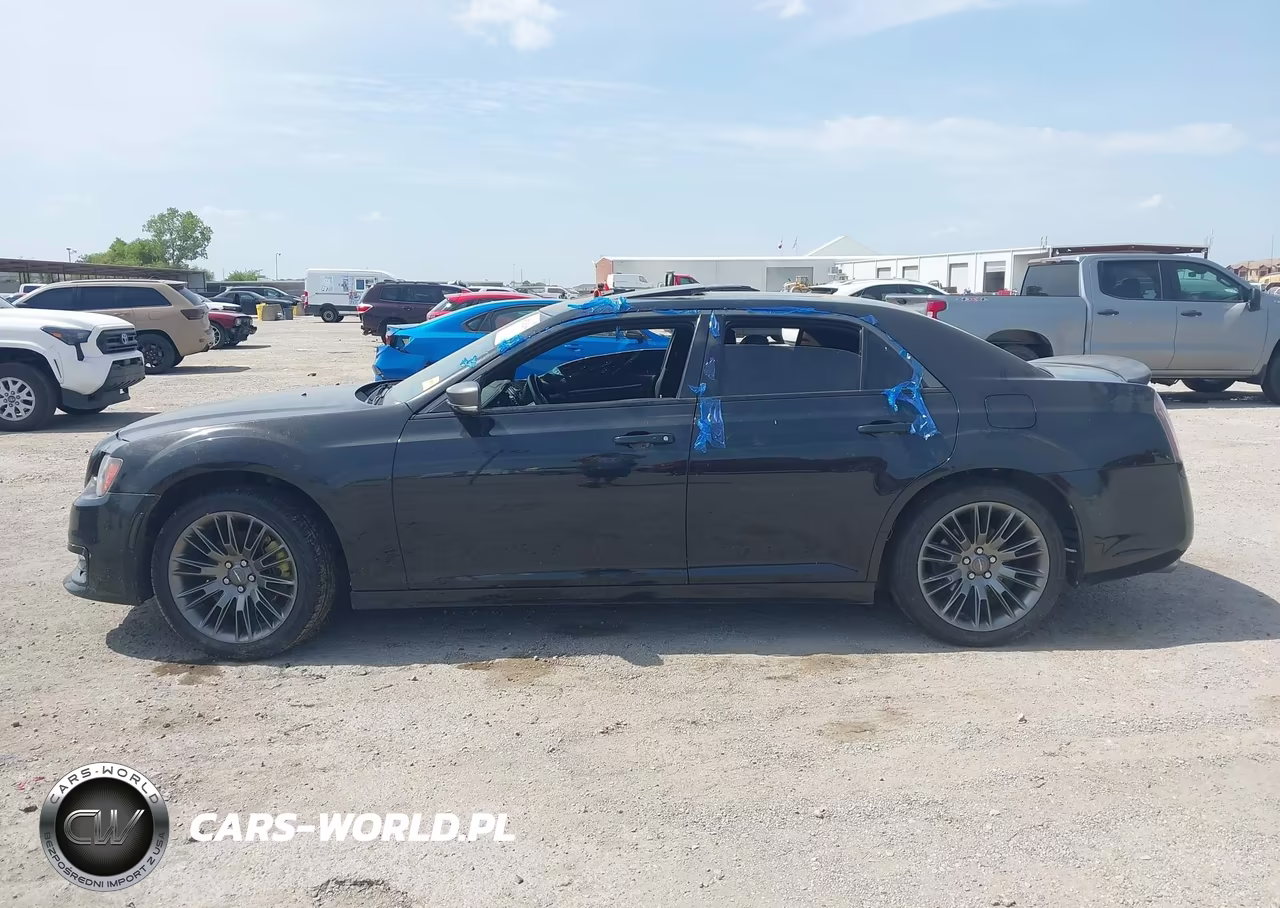 2013 Chrysler 300C John Varvatos Limited Edition VIN:2C3CCADT1DH727667 - 15