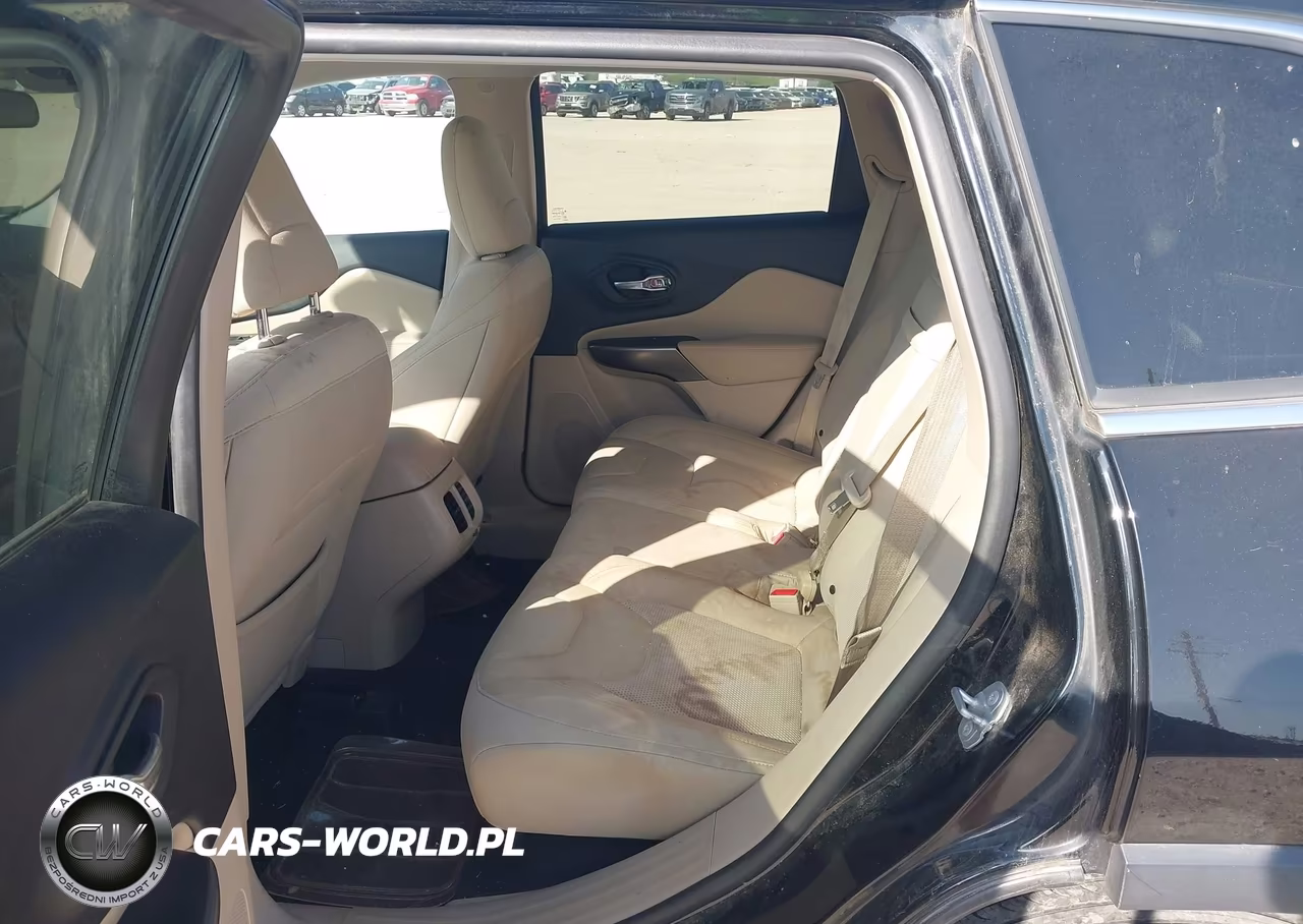 2019 Jeep Cherokee Latitude Fwd VIN:1C4PJLCX9KD312755 - 8