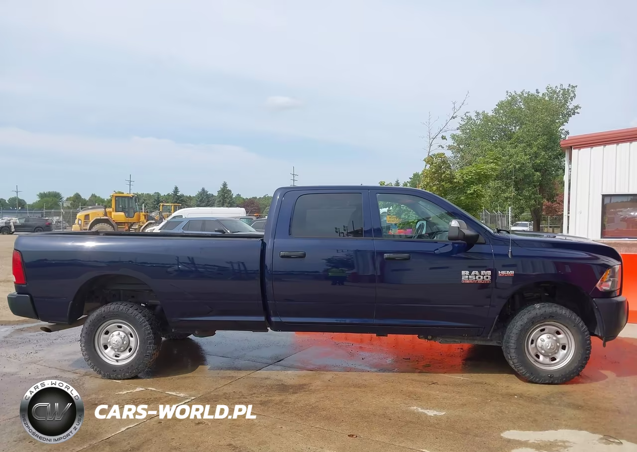 2018 Ram 2500 Tradesman 4X4 8' Box VIN:3C6TR5HT4JG375215 - 16