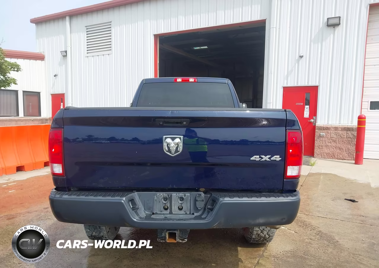 2018 Ram 2500 Tradesman 4X4 8' Box VIN:3C6TR5HT4JG375215 - 19