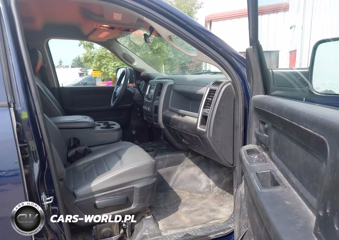 2018 Ram 2500 Tradesman 4X4 8' Box VIN:3C6TR5HT4JG375215 - 5