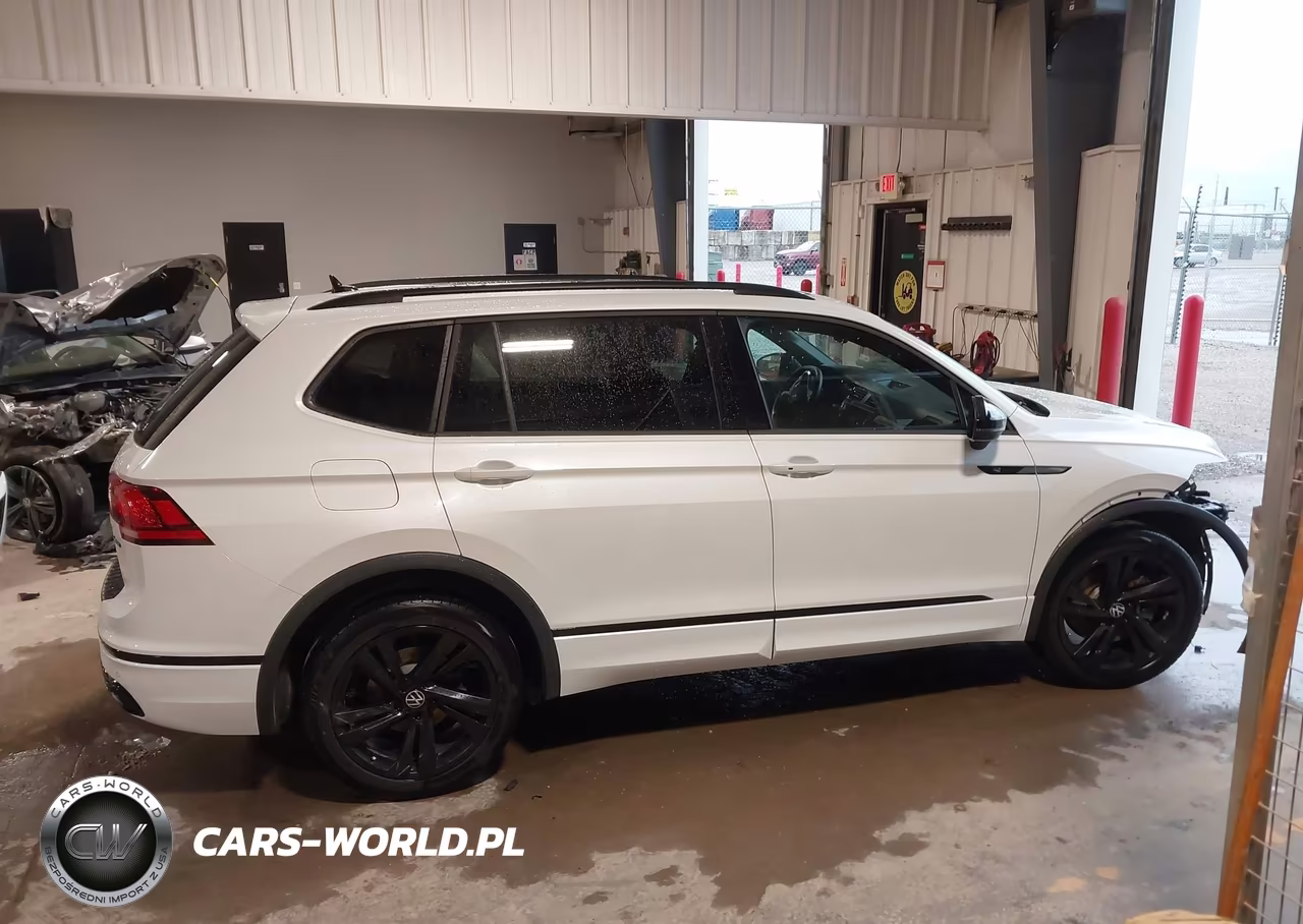 2023 Volkswagen Tiguan 2.0T Se R-Line Black VIN:3VV8B7AX1PM089796 - 14