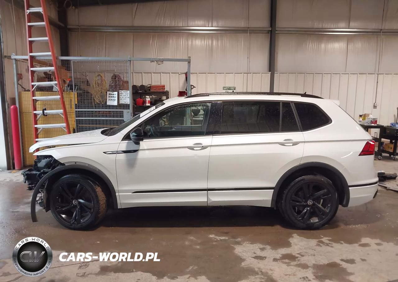 2023 Volkswagen Tiguan 2.0T Se R-Line Black VIN:3VV8B7AX1PM089796 - 15